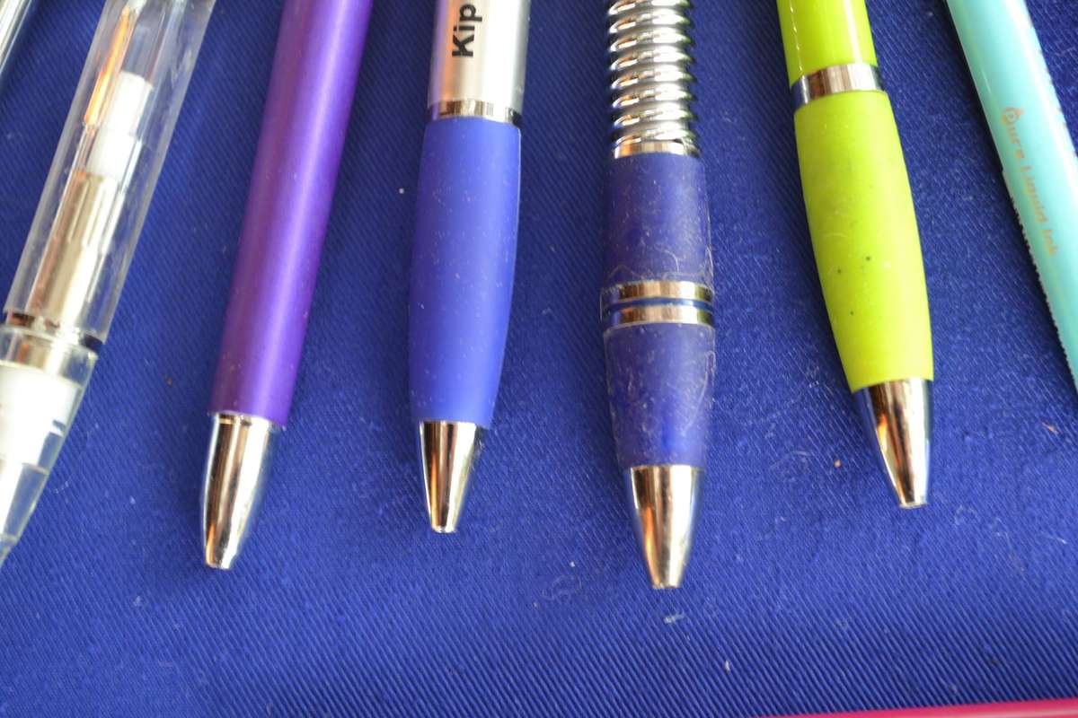 Assorted Ball Point  Pens in Leather Case - 14 Pieces