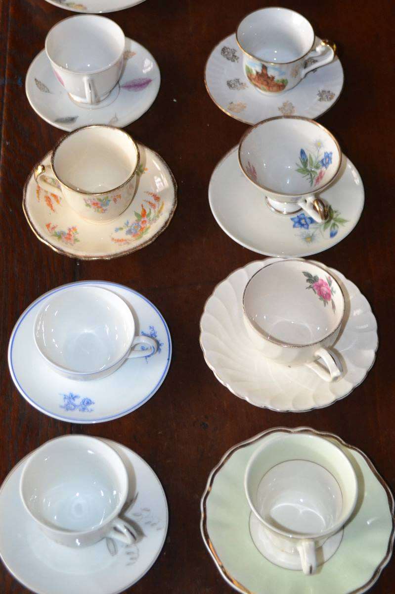 Selection of 12 Vintage Porcelain Duos - Various Makers