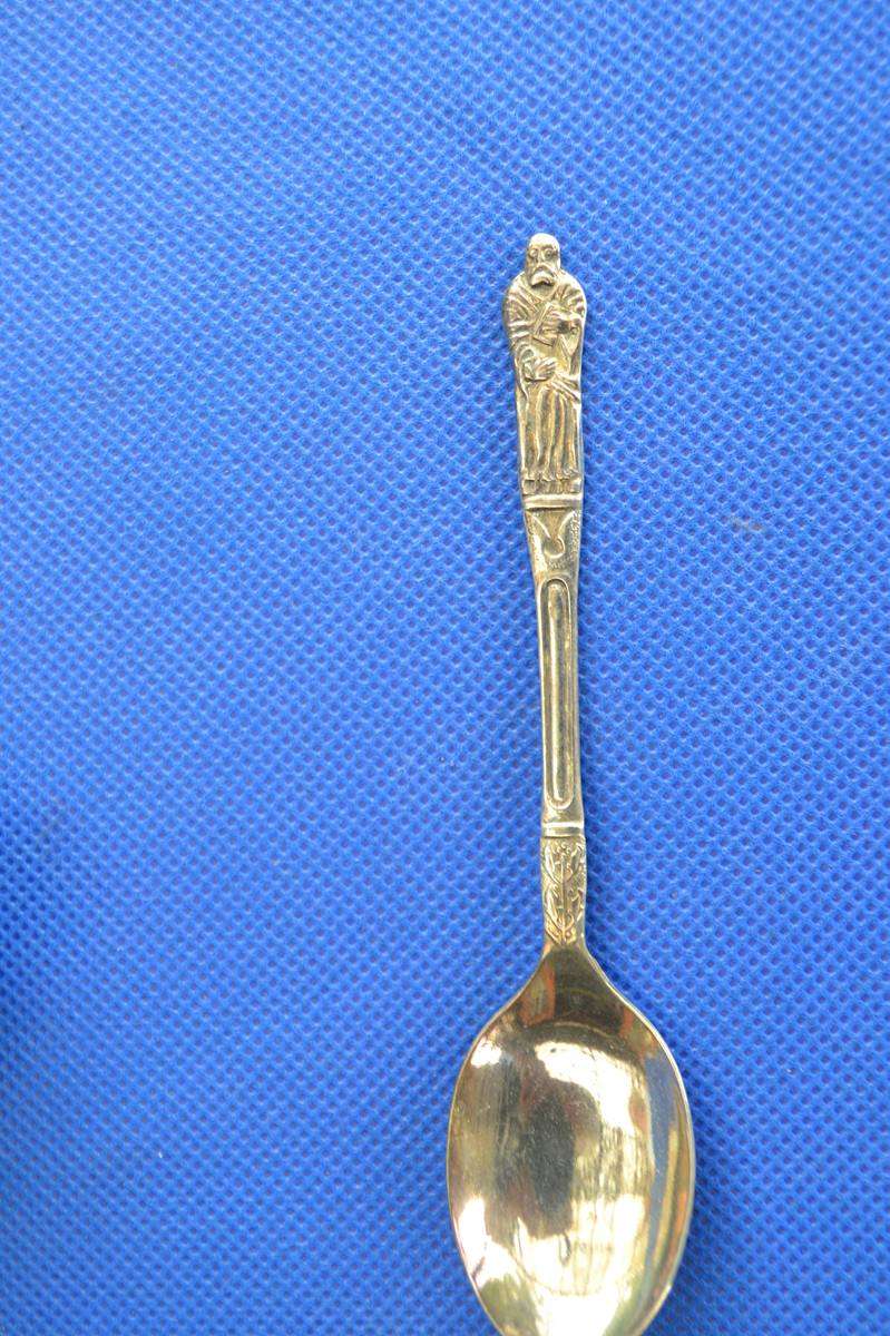 Set of 6 Silver Plate Apostle Spoons in Presentation Box