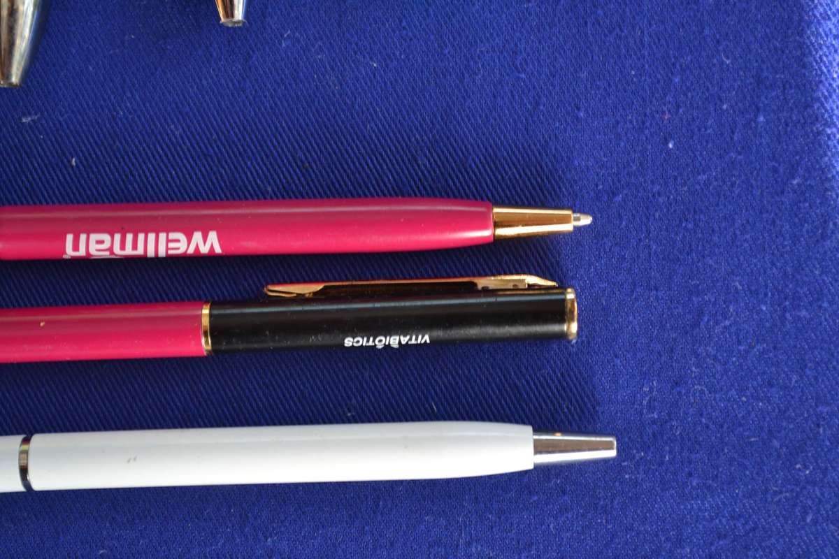 Assorted Ball Point  Pens in Leather Case - 14 Pieces