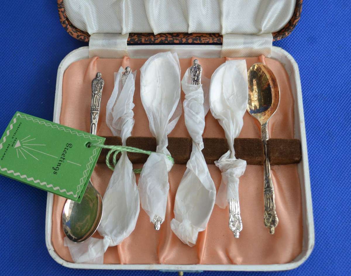 Set of 6 Silver Plate Apostle Spoons in Presentation Box
