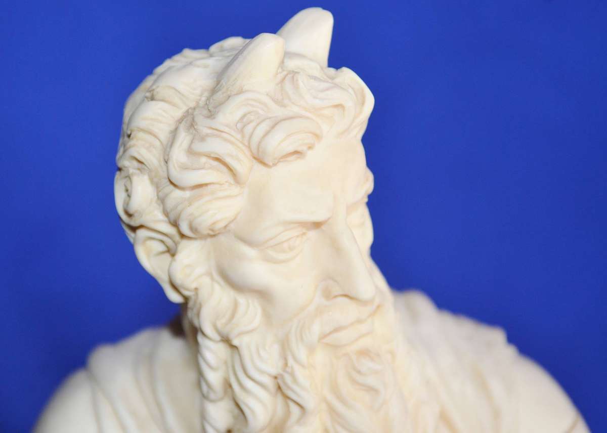 A Santimi Statue  - Horns of  Moses By Michelangelo - Vintage