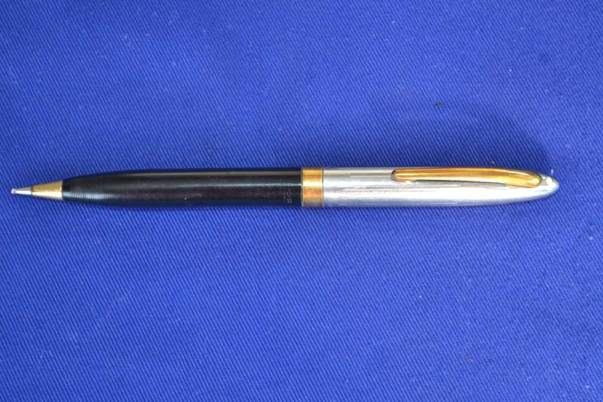 Shaeffer Sentinel Fountain Pen and Pencil Set in Original Box