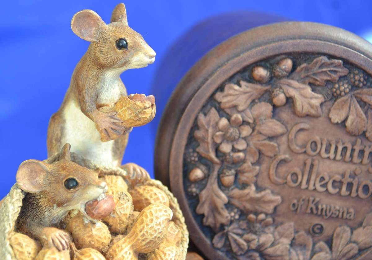 Collectable "Country Collection of Knysna" Limited Edition Country Mice
