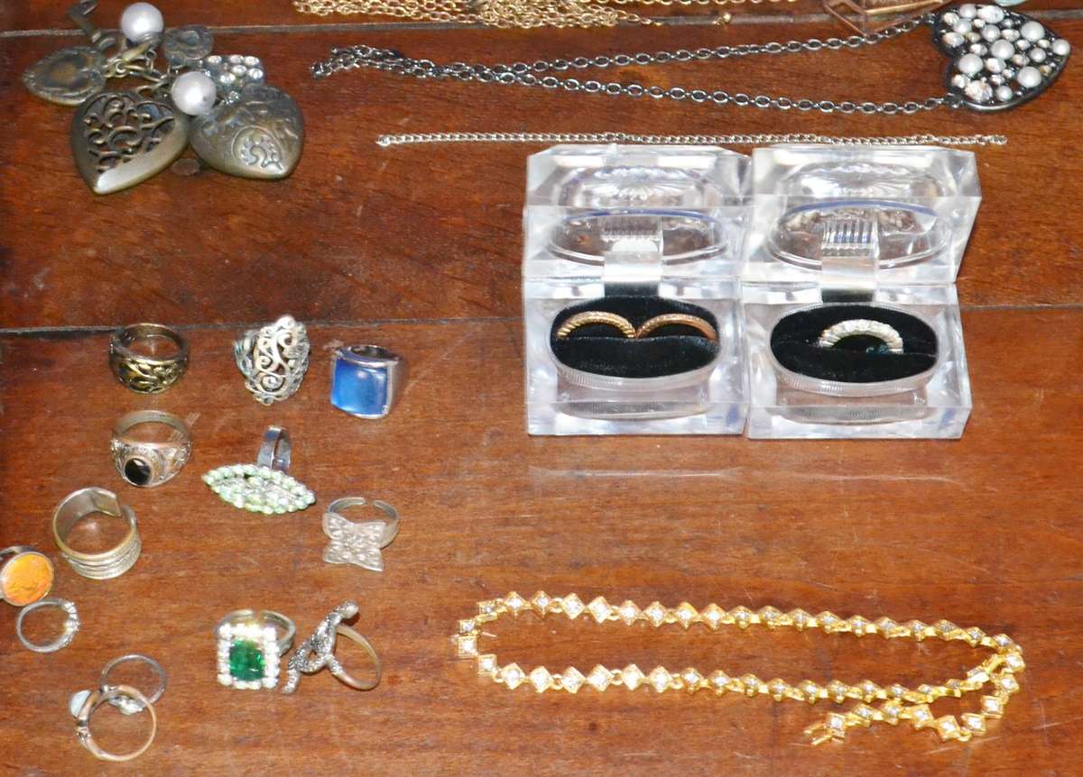 Large Selection of Assorted Vintage and Costume Jewellery