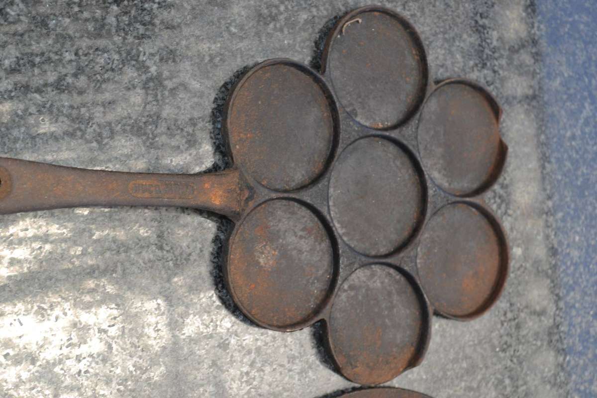 Vintage Husqvarna No 1 Cast Iron Heart Shape Waffle Iron & Cast Iron Multi Portion Fry Pan