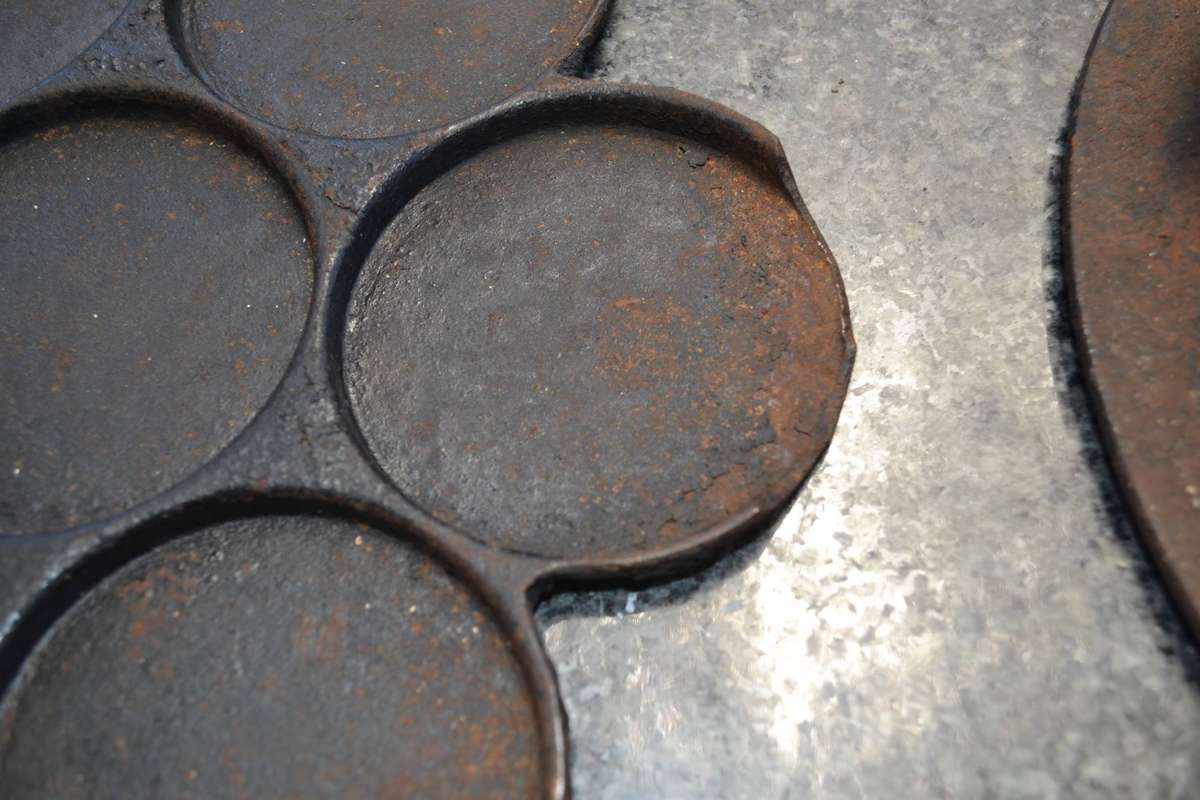 Vintage Husqvarna No 1 Cast Iron Heart Shape Waffle Iron & Cast Iron Multi Portion Fry Pan