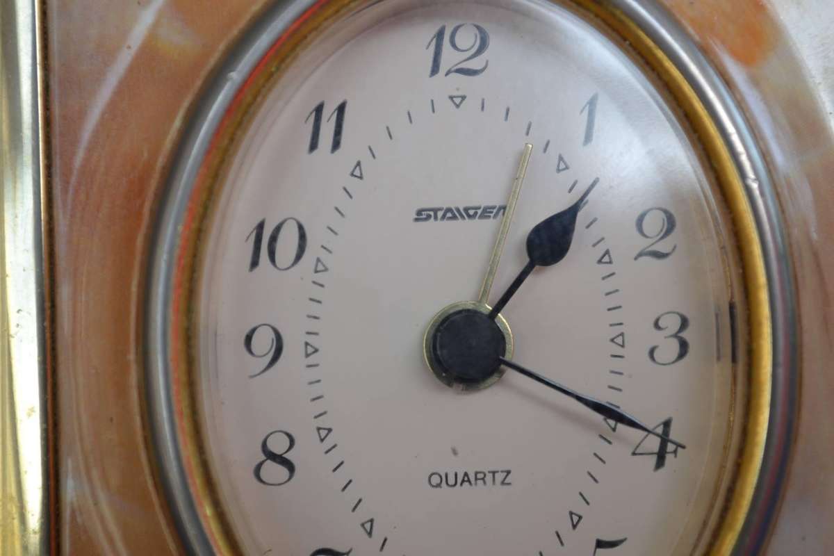 Gruen Quartz Octagon Table Alarm Clock - Vintage - West Germany