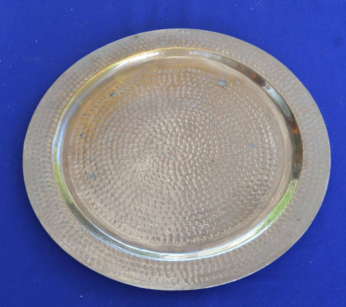 Hammered Detail Silver Plate Wall Plate