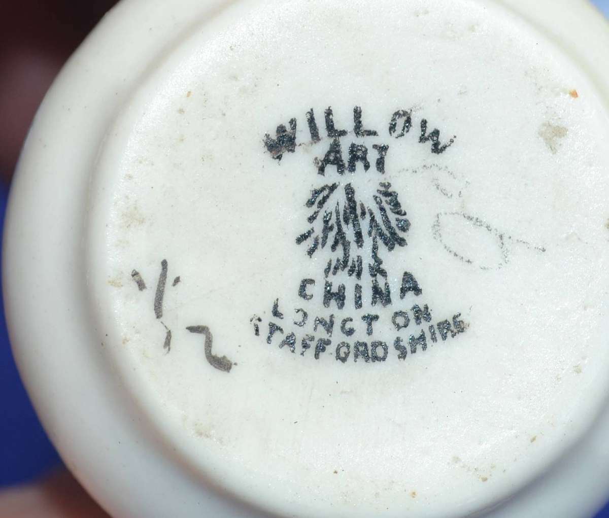 Assorted Vintage Porcelain Items - 5 Pieces