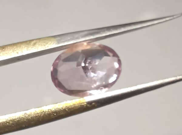 Sapphire - Nice Pink Oval Facet - 1,22cts