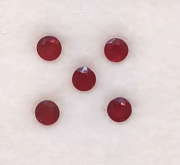 Parcel of Rubies - Pigeon Blood Red Round Cut - 0,93cts.