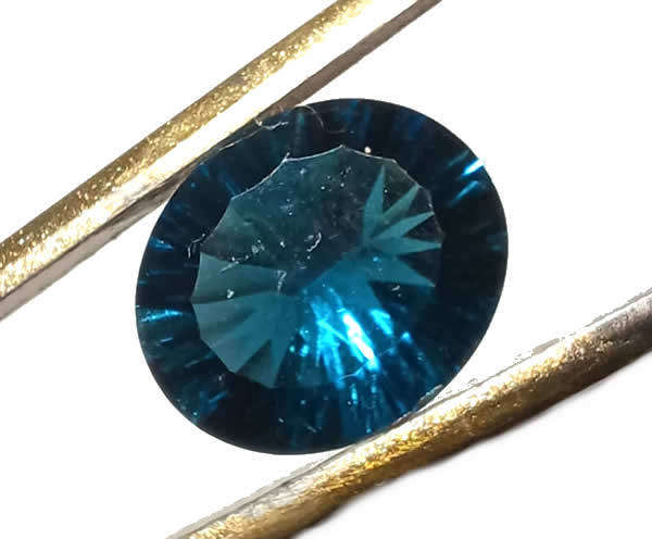 Topaz - London Blue Oval Millennium Cut - 6,49cts
