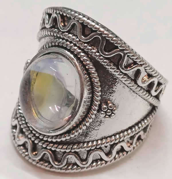 Pretty Silver Plated Dress Ring with Gemstone.