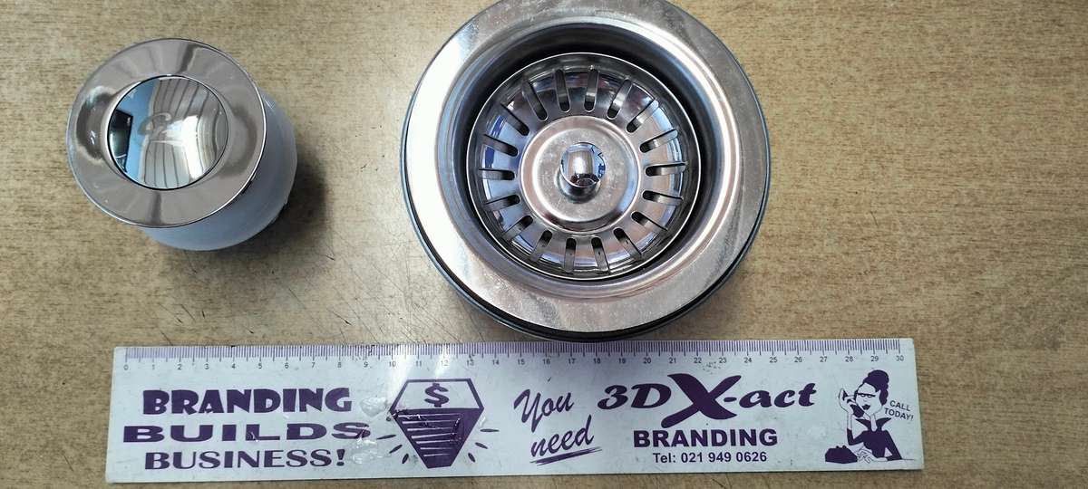 32 mm slotted basin waste