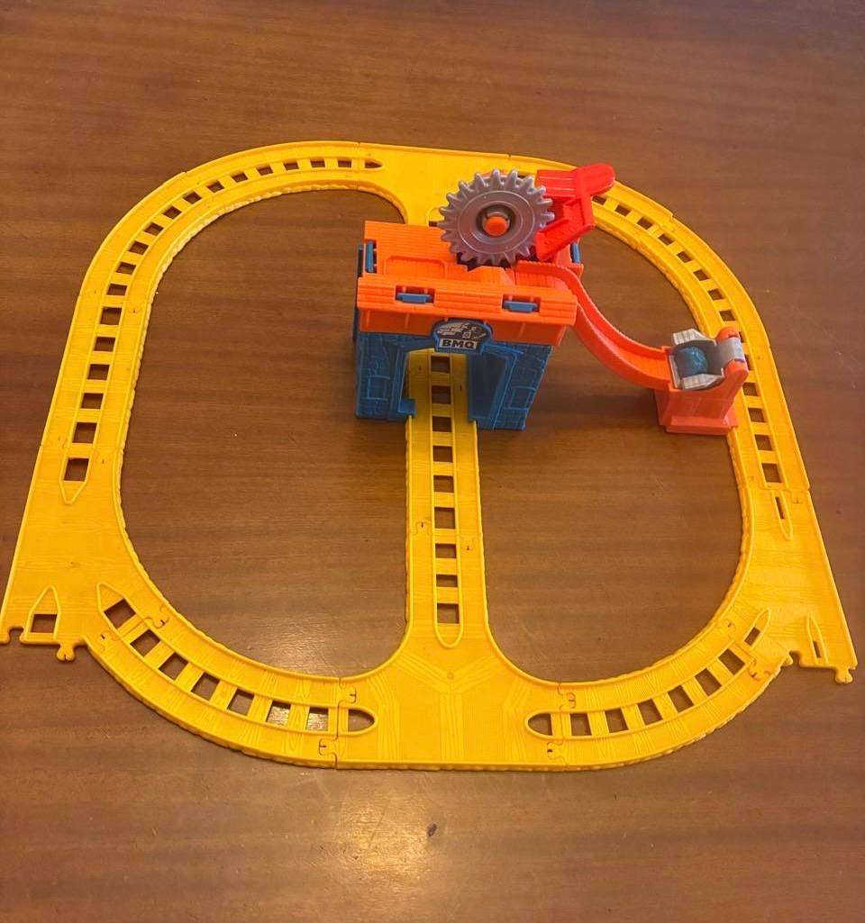 9 Thomas and friends Railway track collection with expansion pack and add-ons