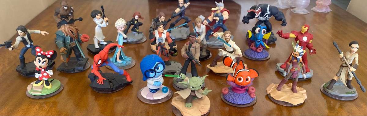 23 Disney infinity characters with game disc and portal