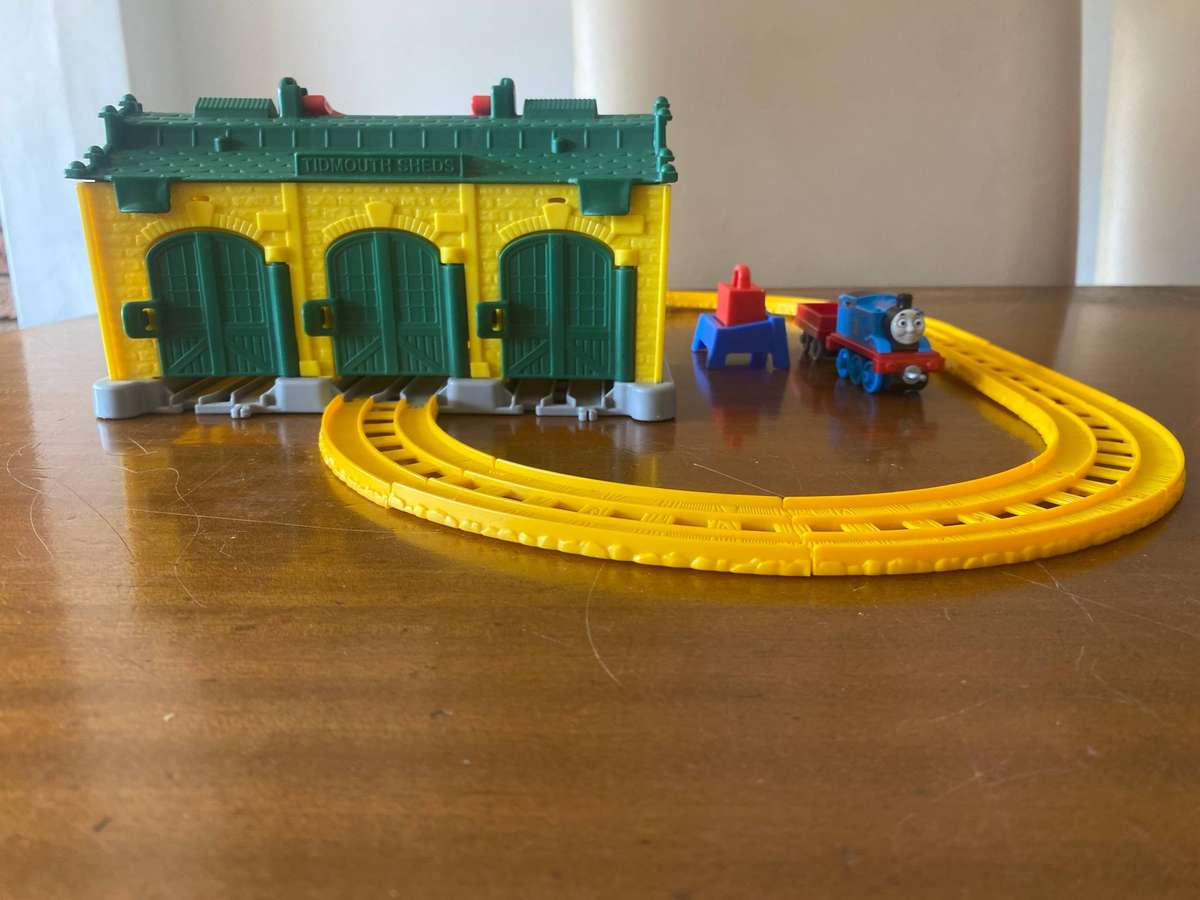 Thomas and friends Tidmouth Sheds railway collectable set