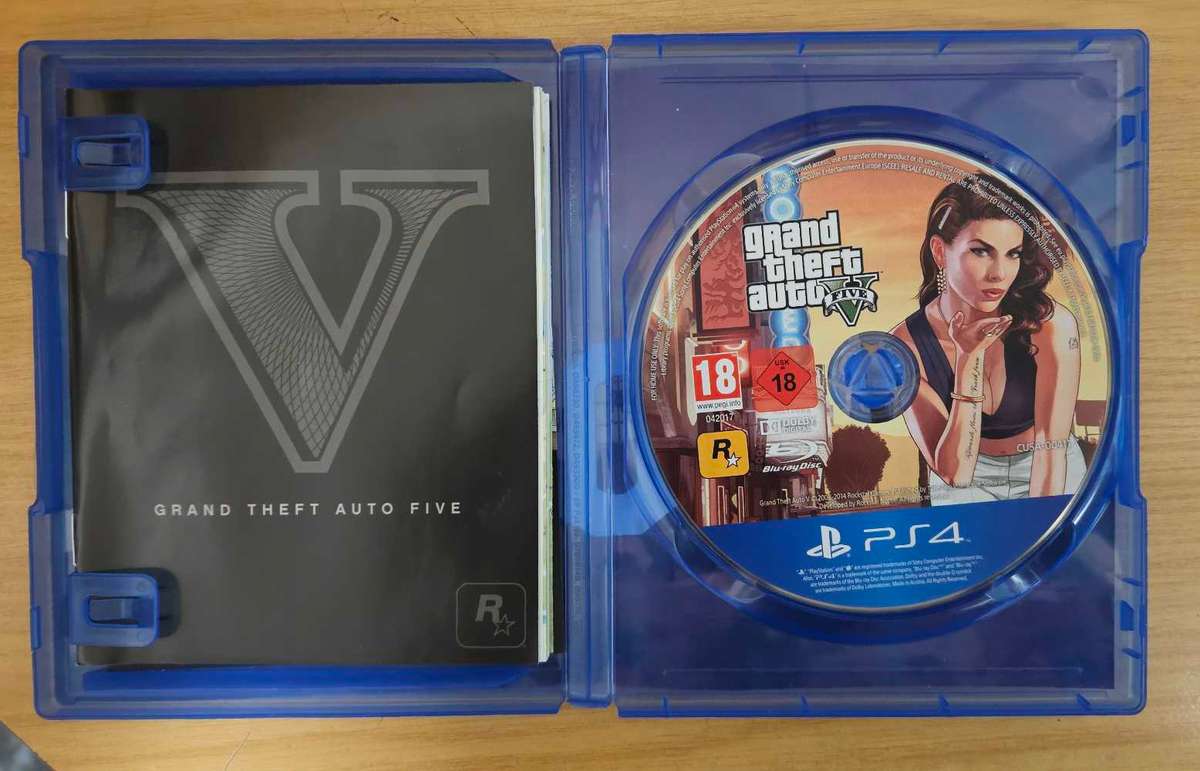 Grand Theft Auto 5  (PS4)