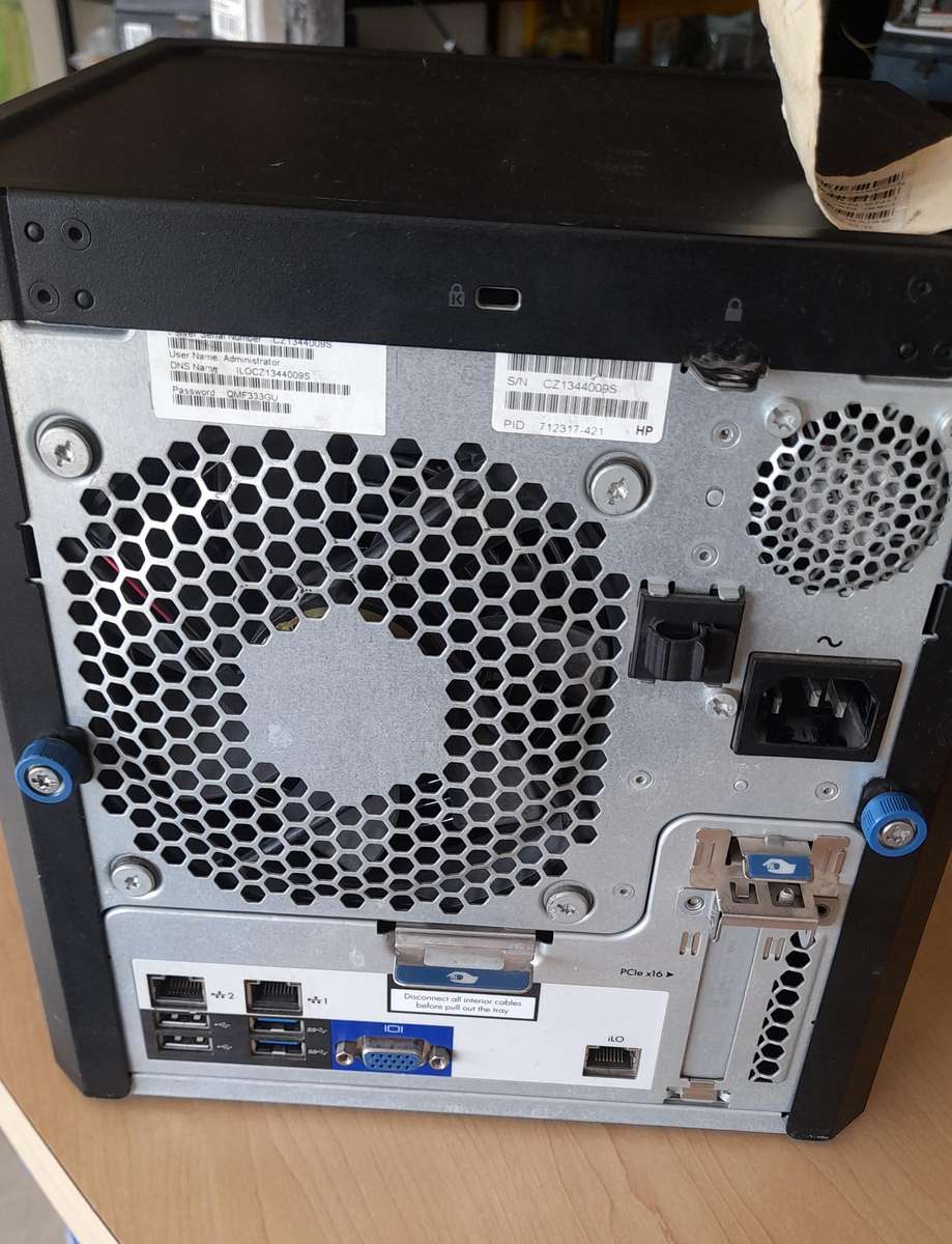 HP ProLiant MicroServer Gen8