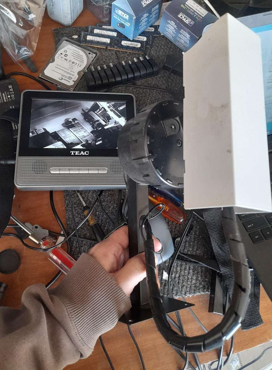 Heavy Duty Rotating CCTV Camera Kit