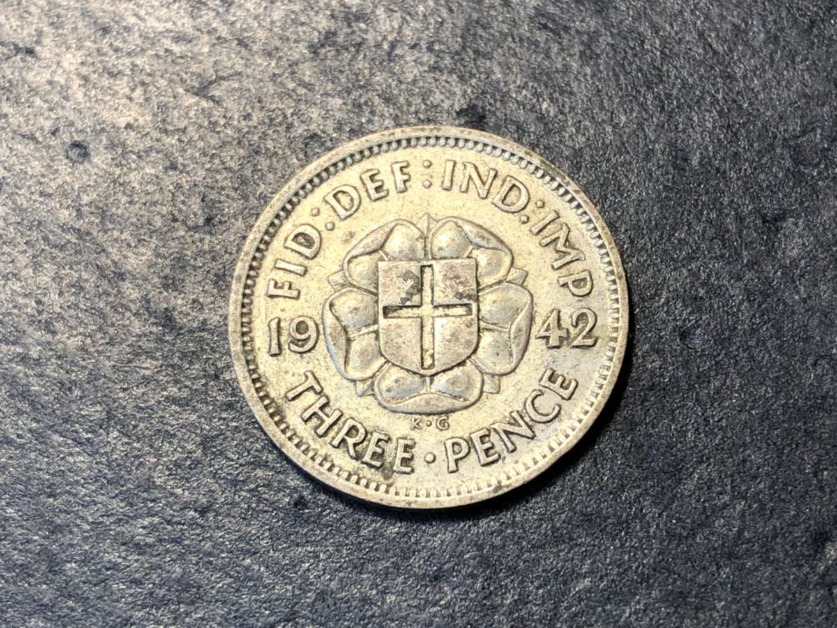 SILVER 1942 British 3 pence (tickey) coin - King George VI