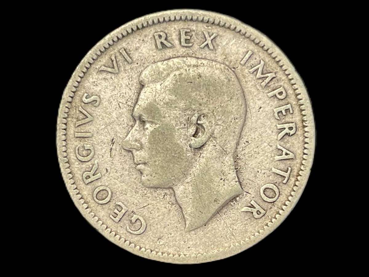 Scarce 1944 SA Union silver 1 shilling coin - Only 48,545 minted