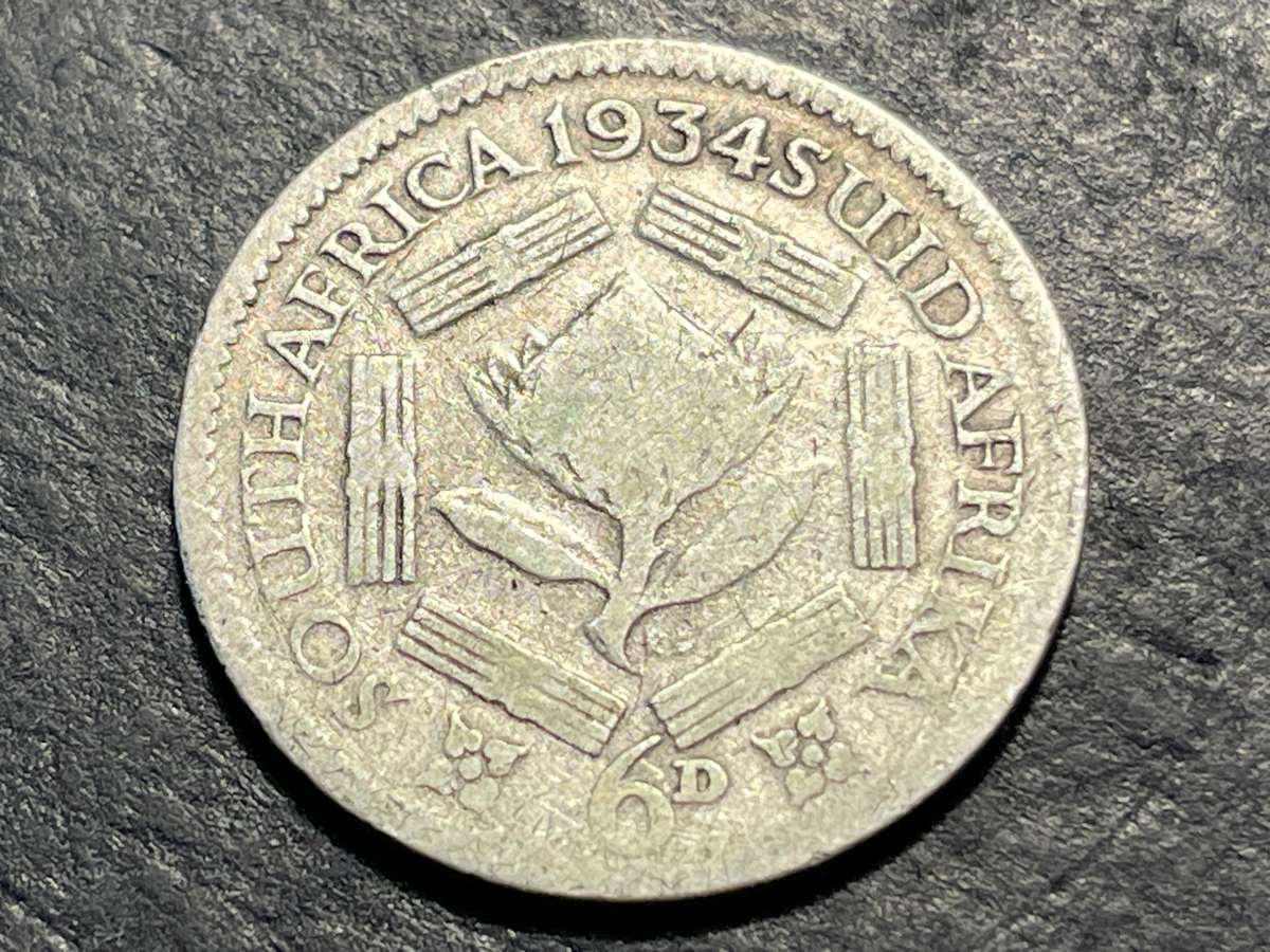 SILVER 1934 King George V South African 6 pence (6d) coin