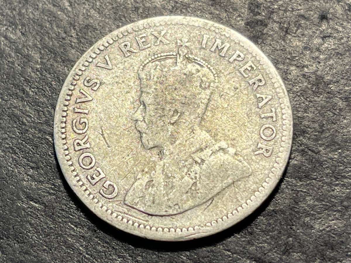 SILVER 1932 King George V South African 6 pence (6d) coin