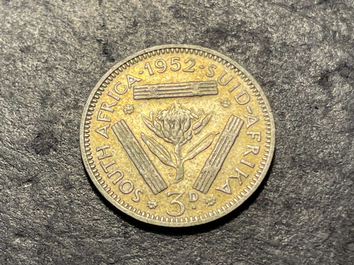 SILVER 1952 King George VI South African 3 pence (3d) coin - Tickey