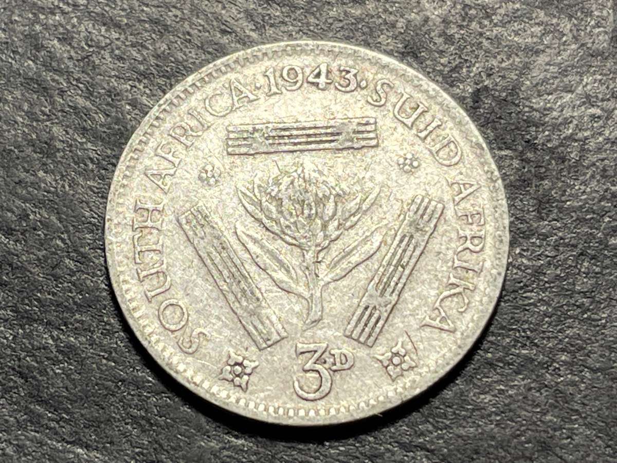 SILVER 1943 King George VI South African 3 pence (3d) coin - Tickey