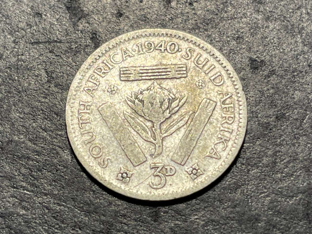 SILVER 1940 King George VI South African 3 pence (3d) coin - Tickey