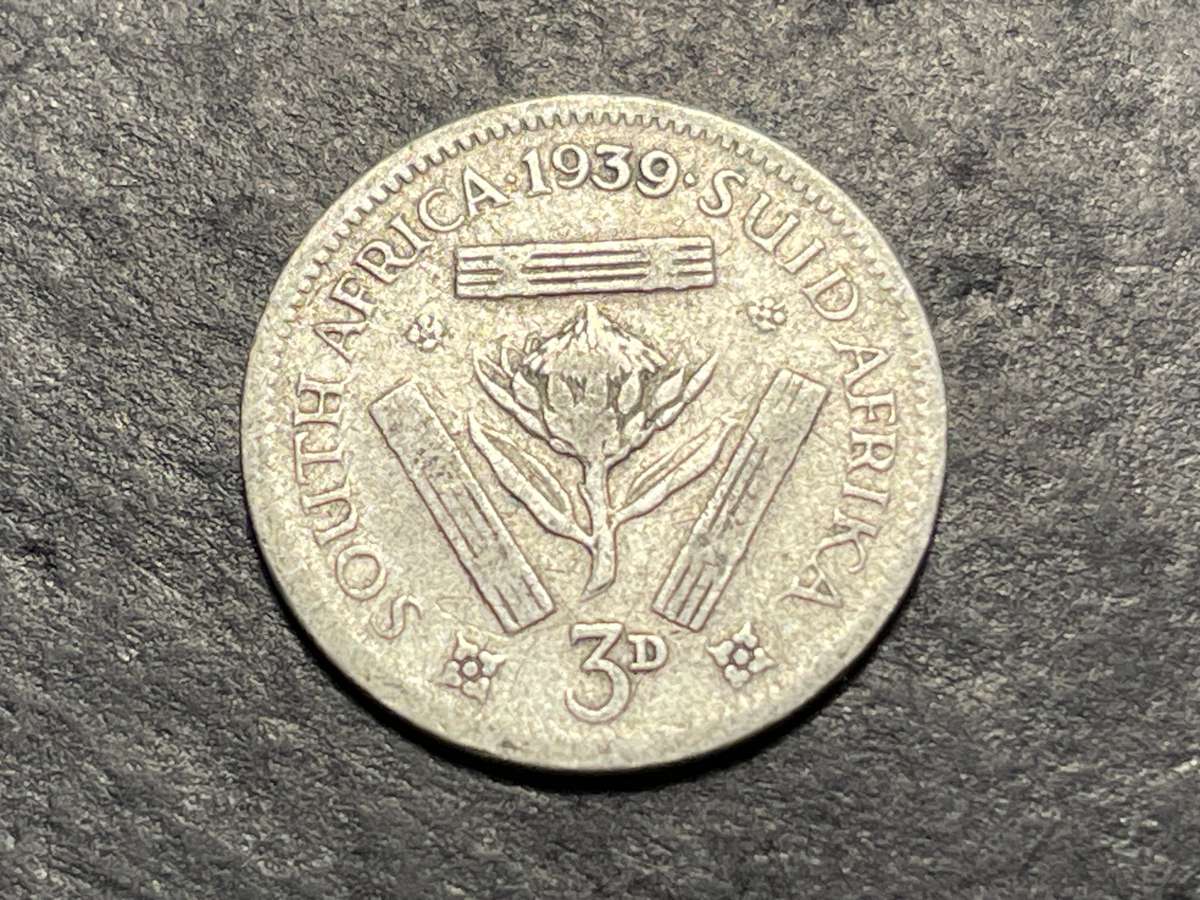 SILVER 1939 King George VI South African 3 pence (3d) coin - Tickey