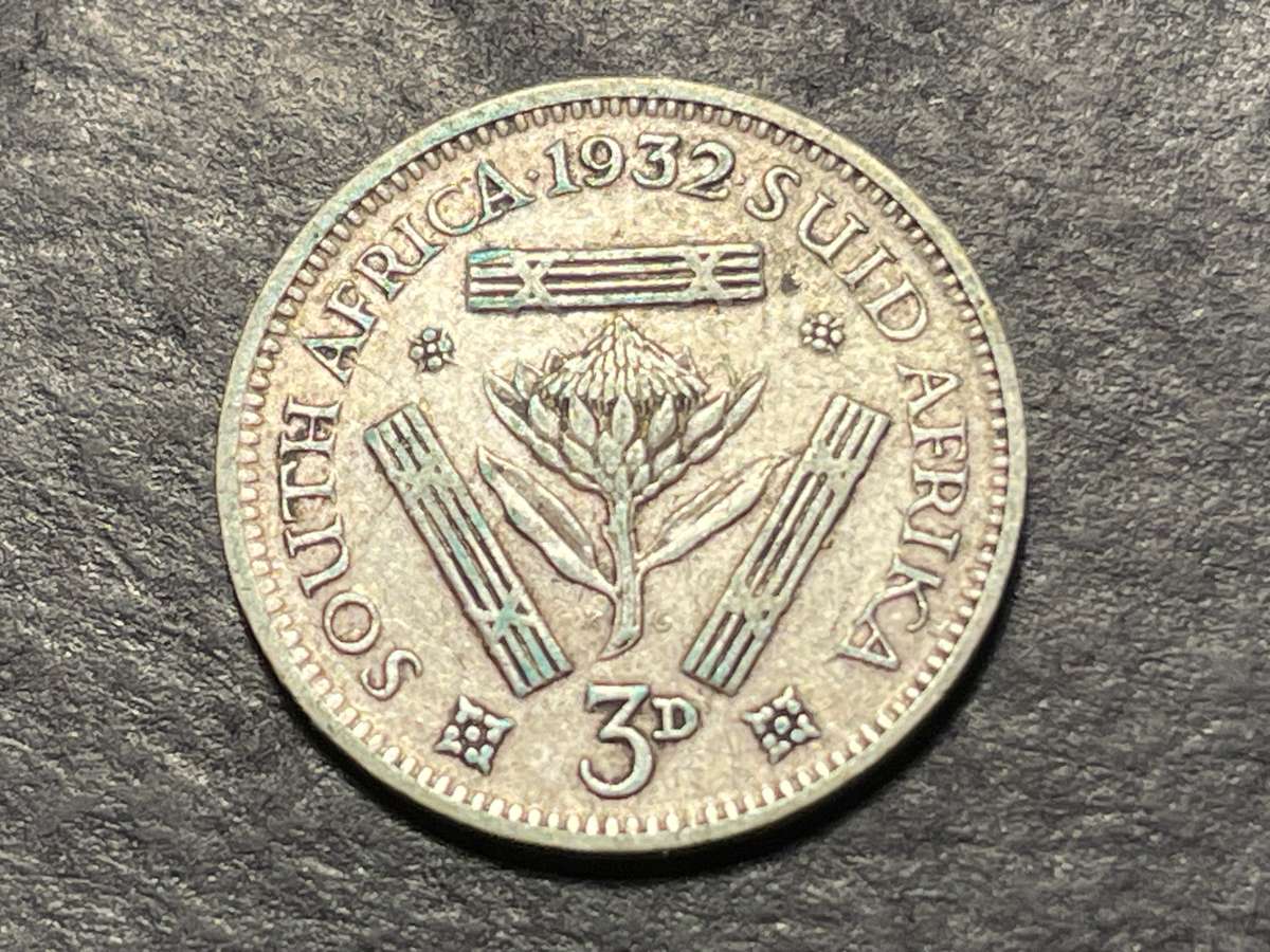 SILVER 1932 King George V South African 3 pence (3d) coin - Tickey
