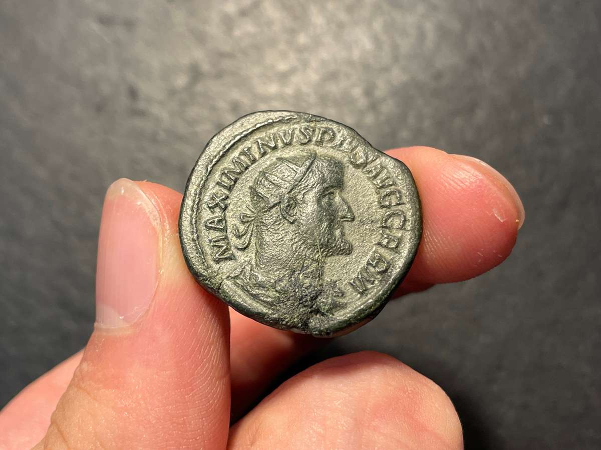 Large Ancient Rome bronze As coin - Emperor Maximinus Thrax who reigned from 138 AD to 161 AD