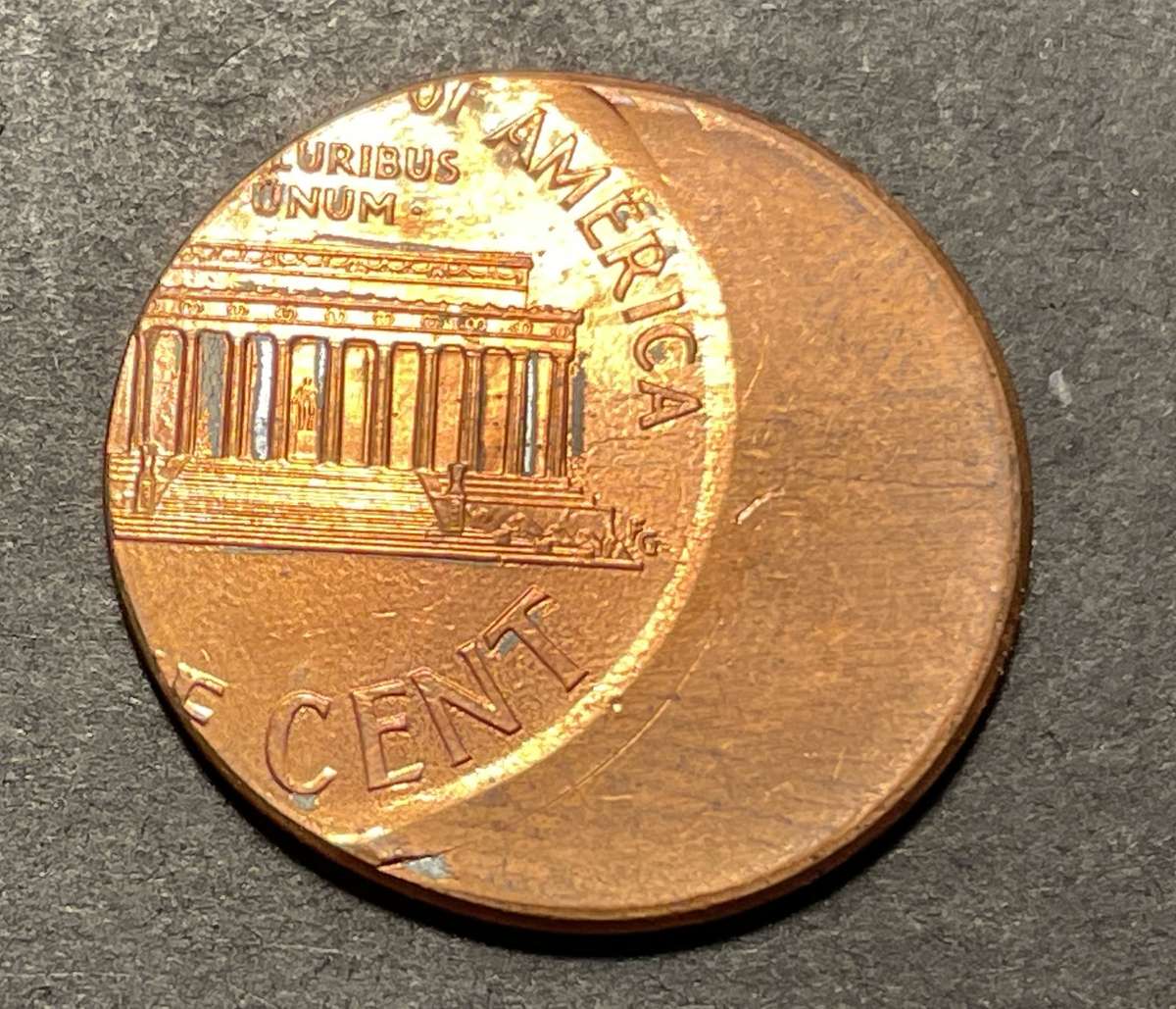 Rare Error 2000 USA 1 cent coin with a Very Severe Off-Centre Error - Uncirculated