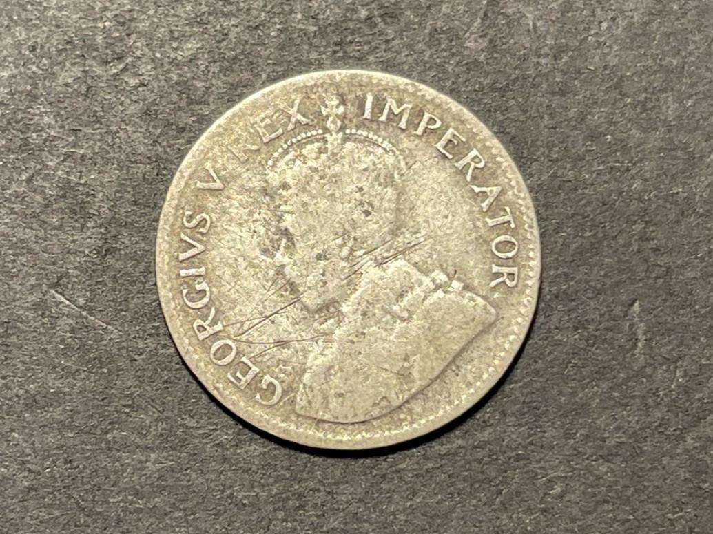 Scarce 1923 SA Union Silver 3 pence (Tickey) coin - Wreath design - First year of issue