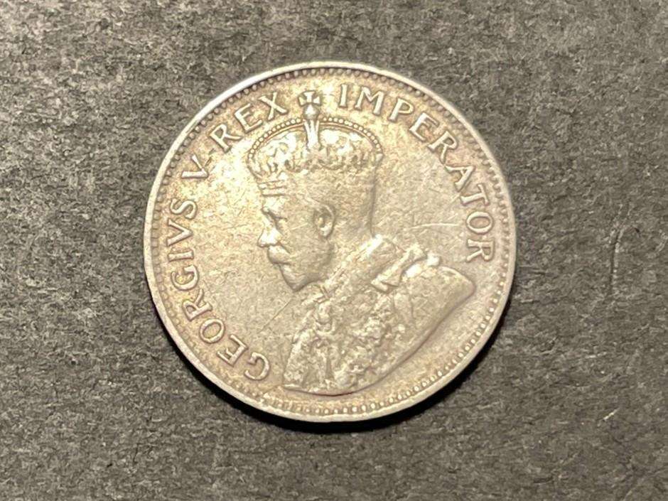 Scarce 1925 SA Union Silver 3 pence (Tickey) coin - Wreath variety - Better grade for this type
