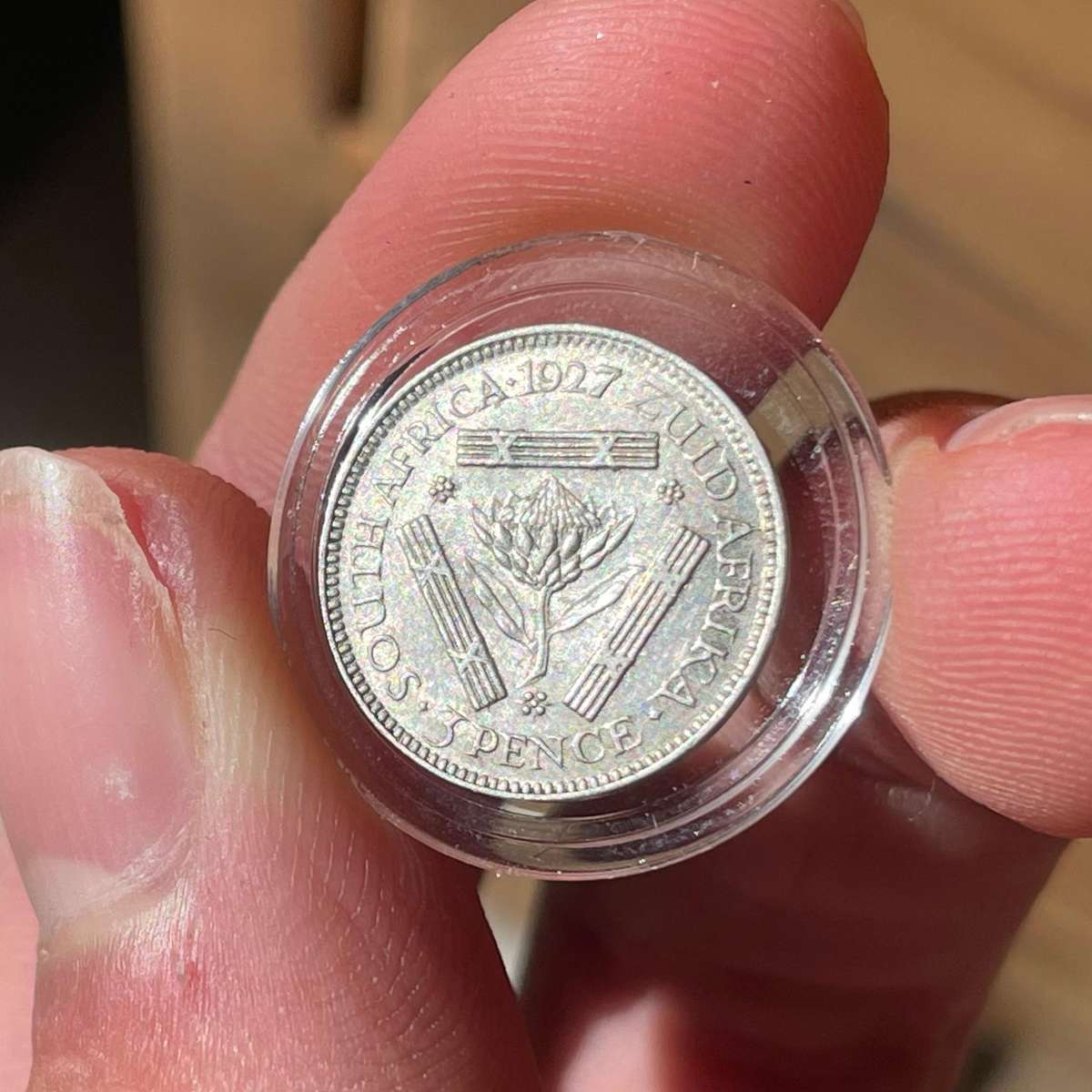 1927 South African silver 3 pence (tickey) coin in a beautiful condition