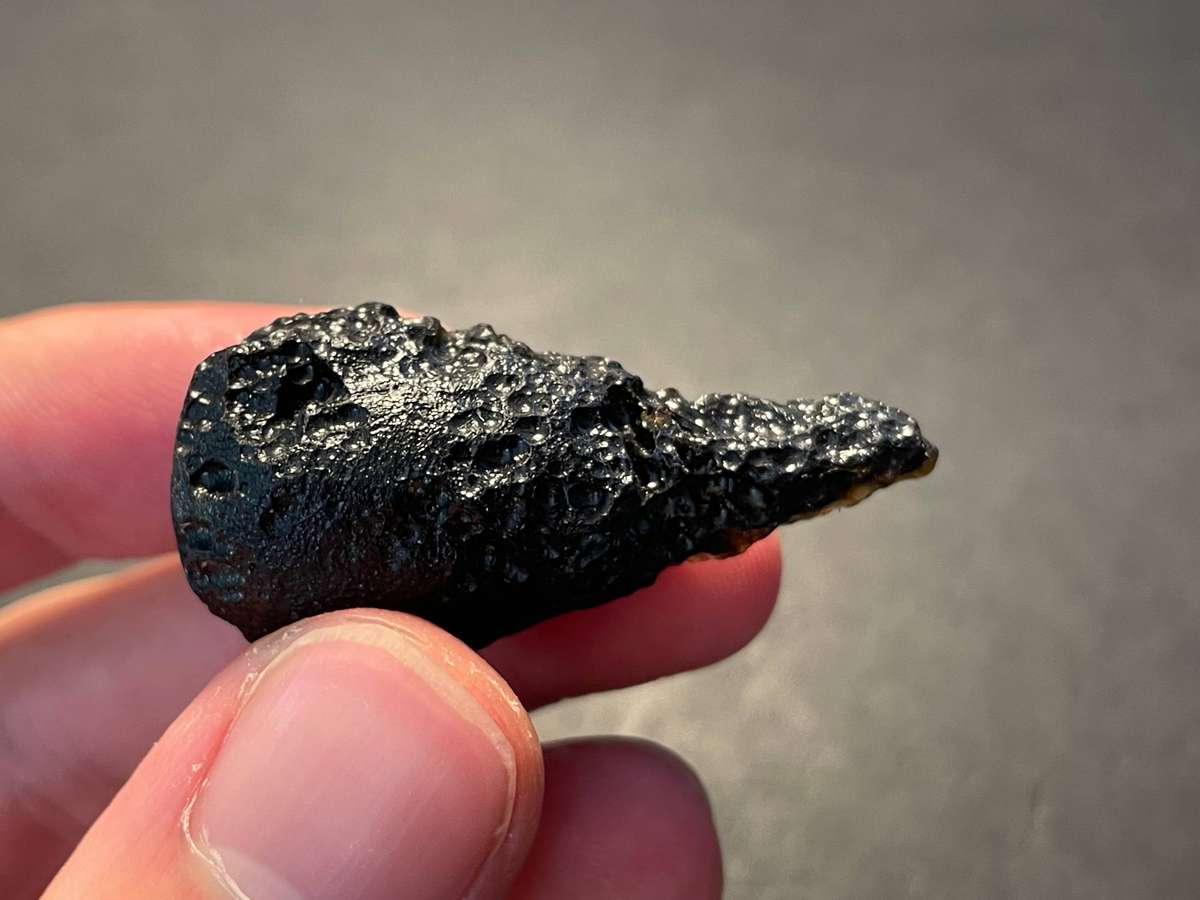 Genuine meteorite impact tektite stone from Thailand - 4.2cm long - As per photo