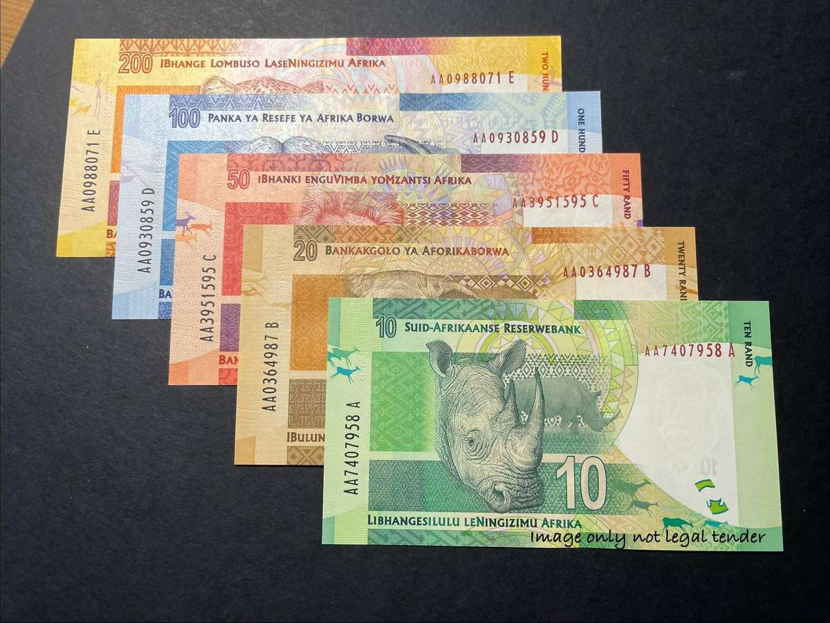 Complete set of AA prefix Gill Marcus 2nd issue banknotes (R10 to R200) - All crisp AU+/UNC