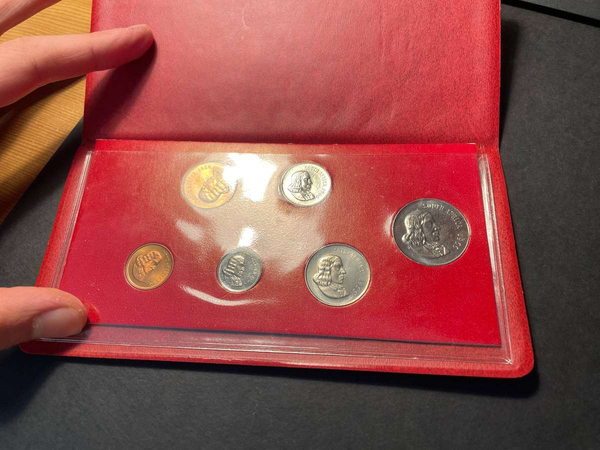 1966 South African short proof set in custom made holder - As per photos