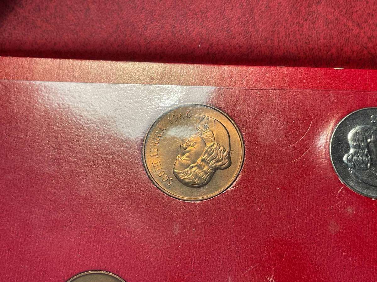 1966 South African short proof set in custom made holder - As per photos