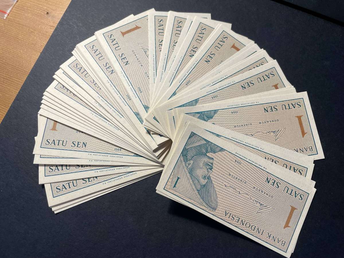 Lot of 98x Indonesia 1 Sen bank notes - All uncirculated