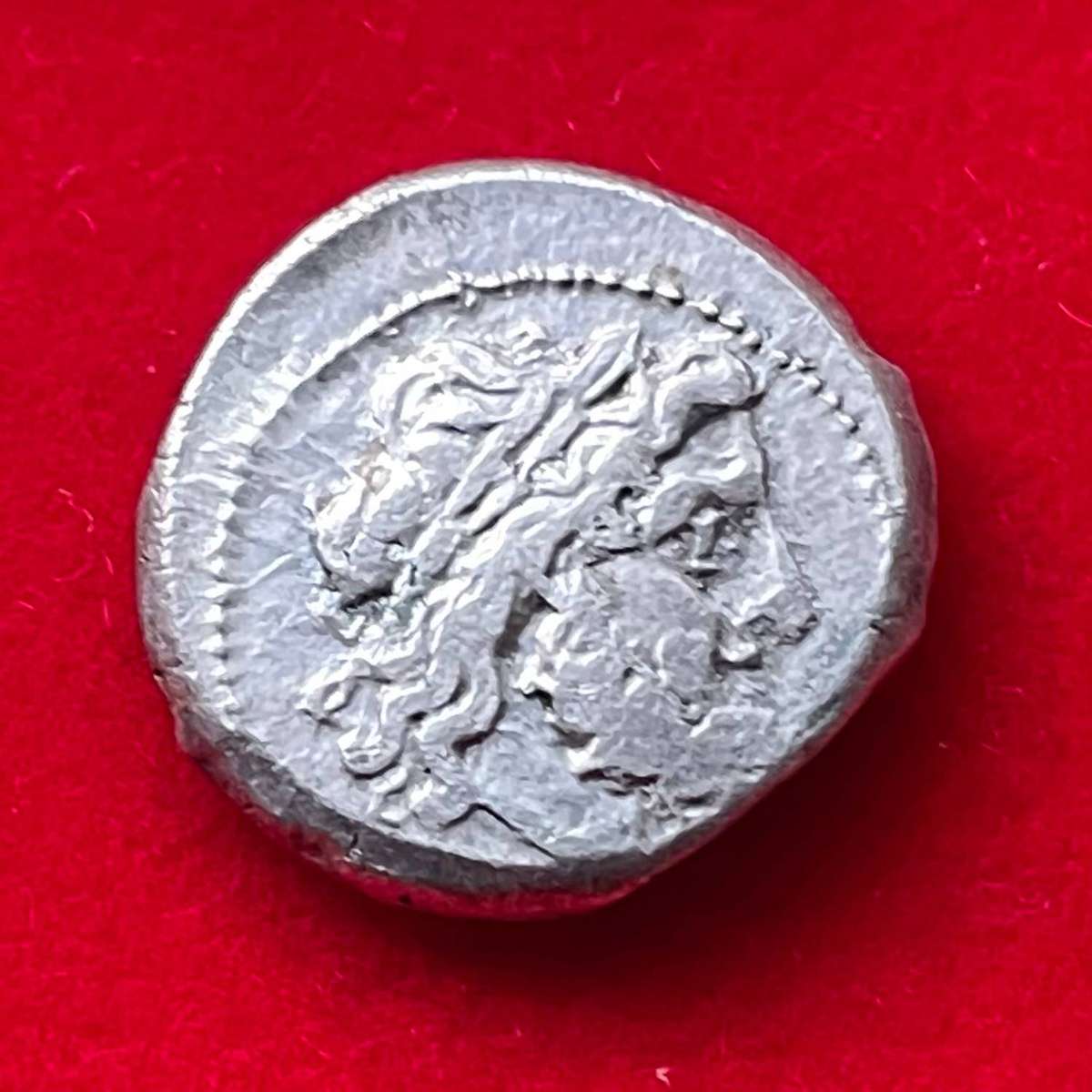 Rare ancient Roman silver three-quarter denarius coin minted around 211 BC - See description