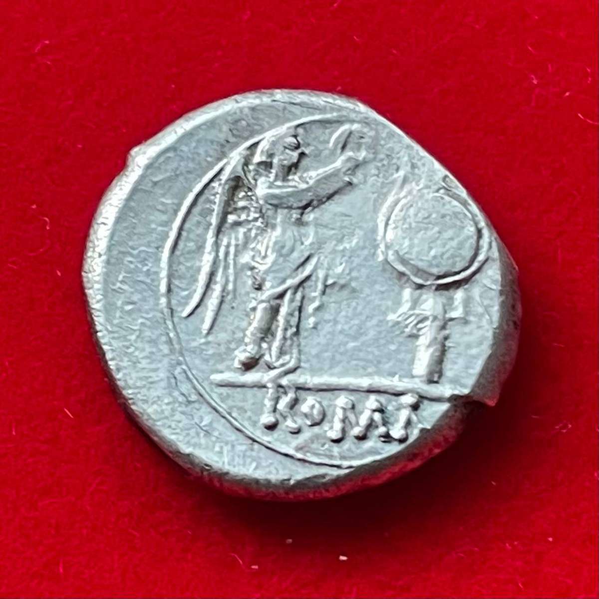 Rare ancient Roman silver three-quarter denarius coin minted around 211 BC - See description