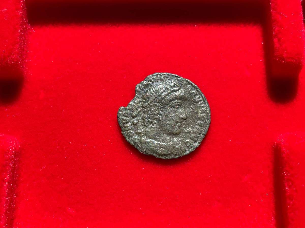 Ancient Roman bronze nummus coin - probably emperor Valens