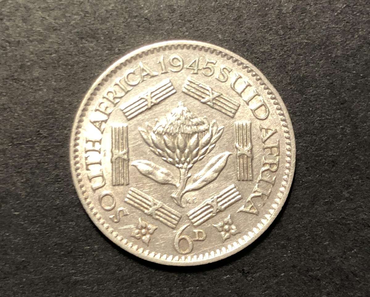 Very nice 1945 SA Union silver 6 pence coin  - Scarce date - 80% silver