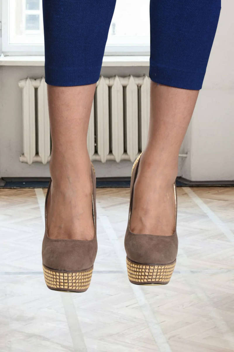 Available in Size 4 ONLY Stunning and Fashionable Brown diamante Heels