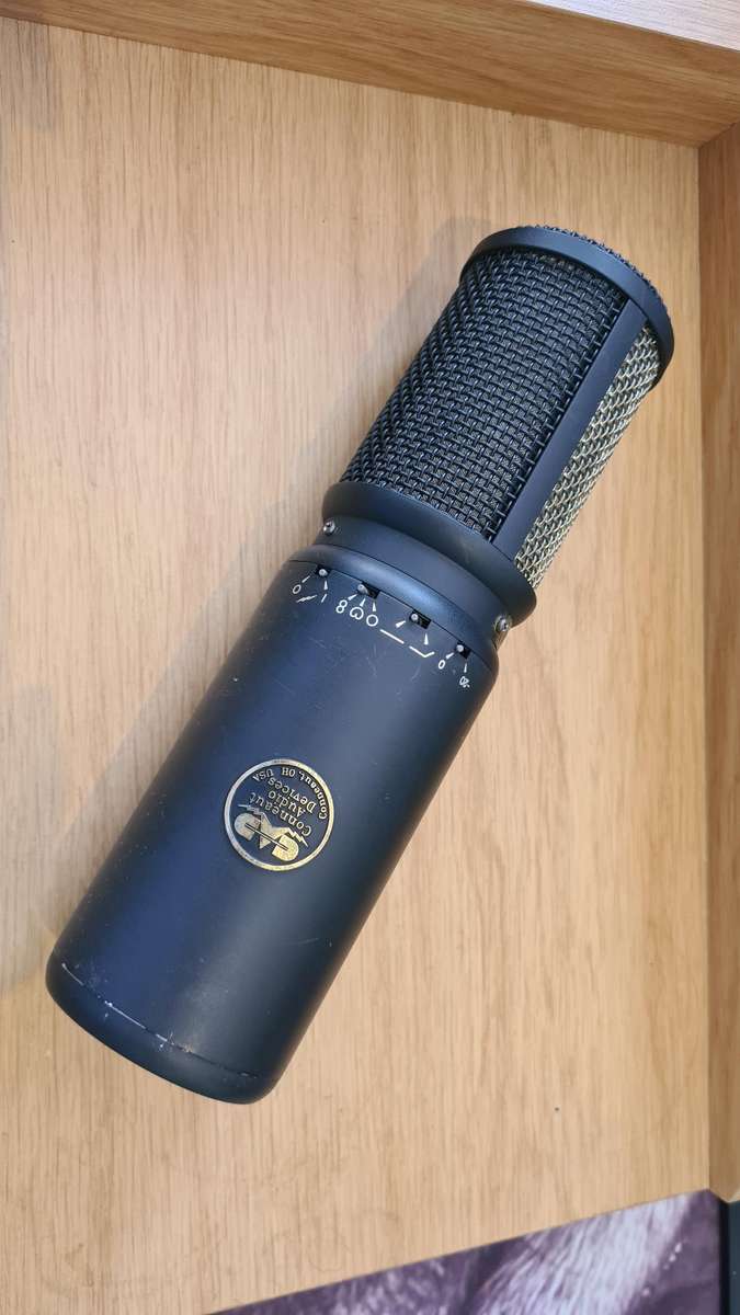 CAD Equitek E-200 microphone